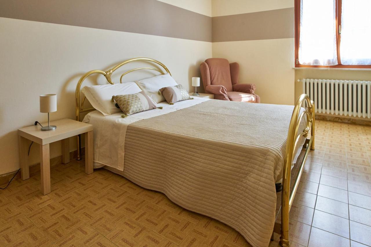 Cinzia'S Holiday Home Desenzano del Garda Exterior foto