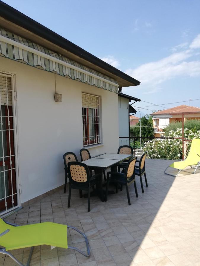 Cinzia'S Holiday Home Desenzano del Garda Exterior foto